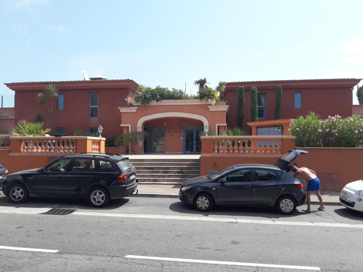 French Riviera 1 Bedroom On The Beach Facing Cannes Théoule-sur-Mer Exterior foto