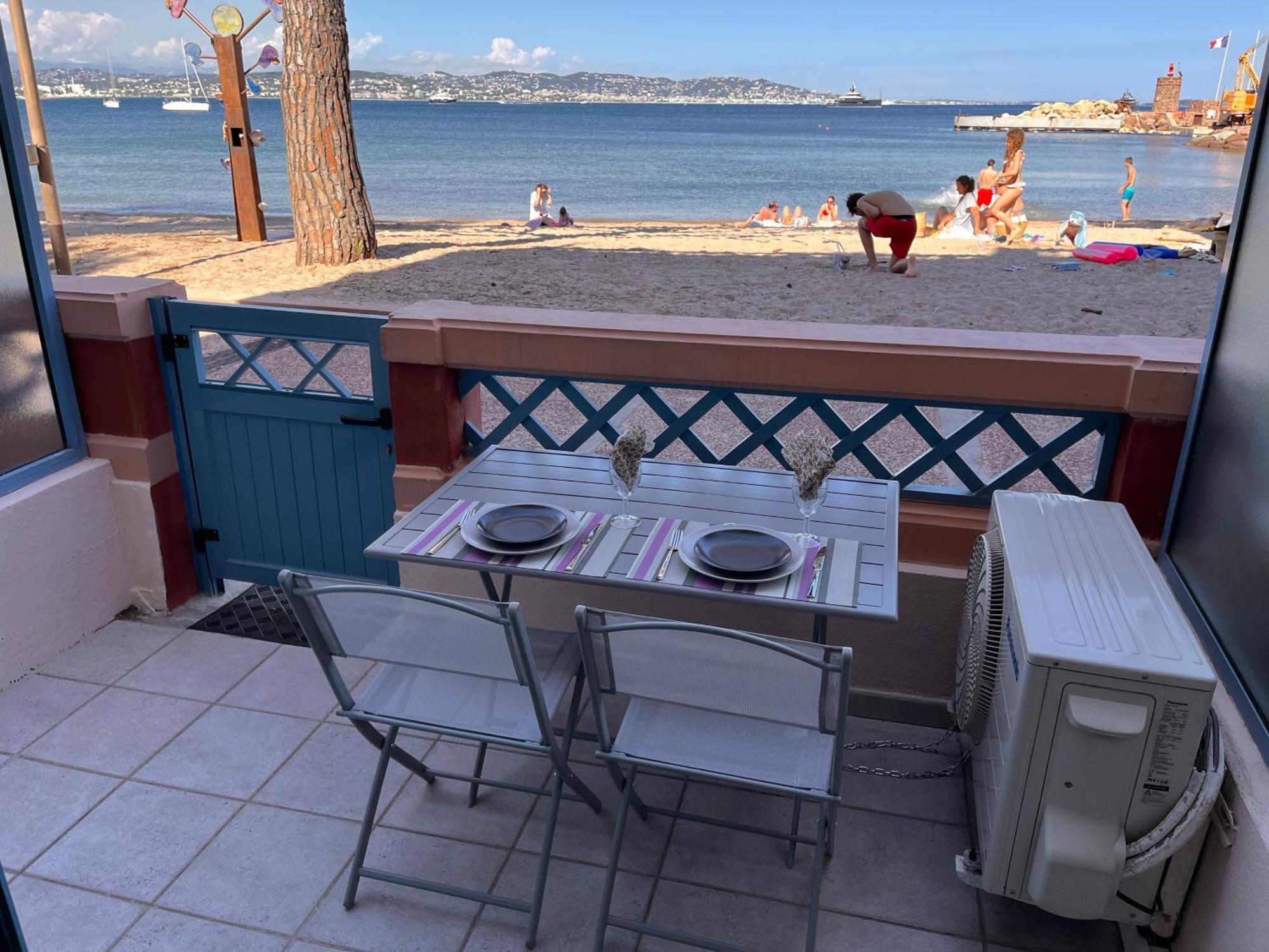 French Riviera 1 Bedroom On The Beach Facing Cannes Théoule-sur-Mer Exterior foto